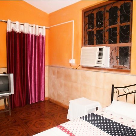 Hotel Yellow House Calangute Exterior foto